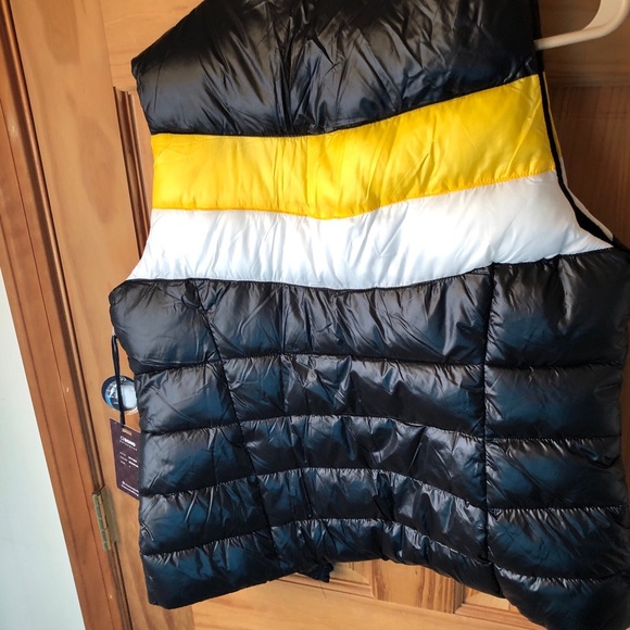 Mens vest - Picture 6 of 12